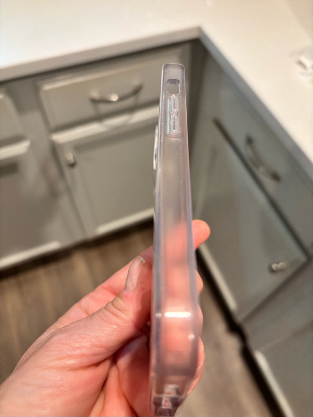 OtterBox Symmetry Series Clear Case. Snaps to MagSafe. iPhone 15 - Picture 7 of 9